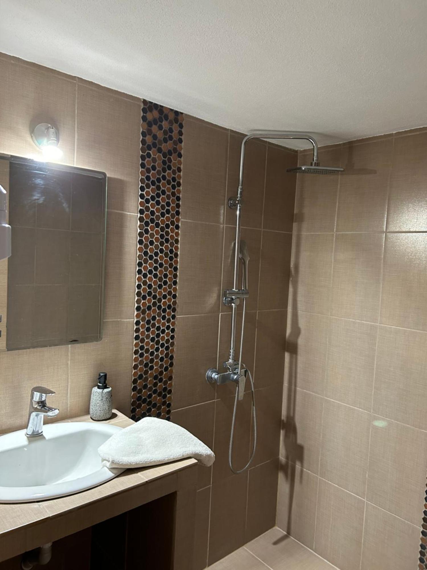 E & F Sea View Flat Apartment Nea Peramos  Exterior photo